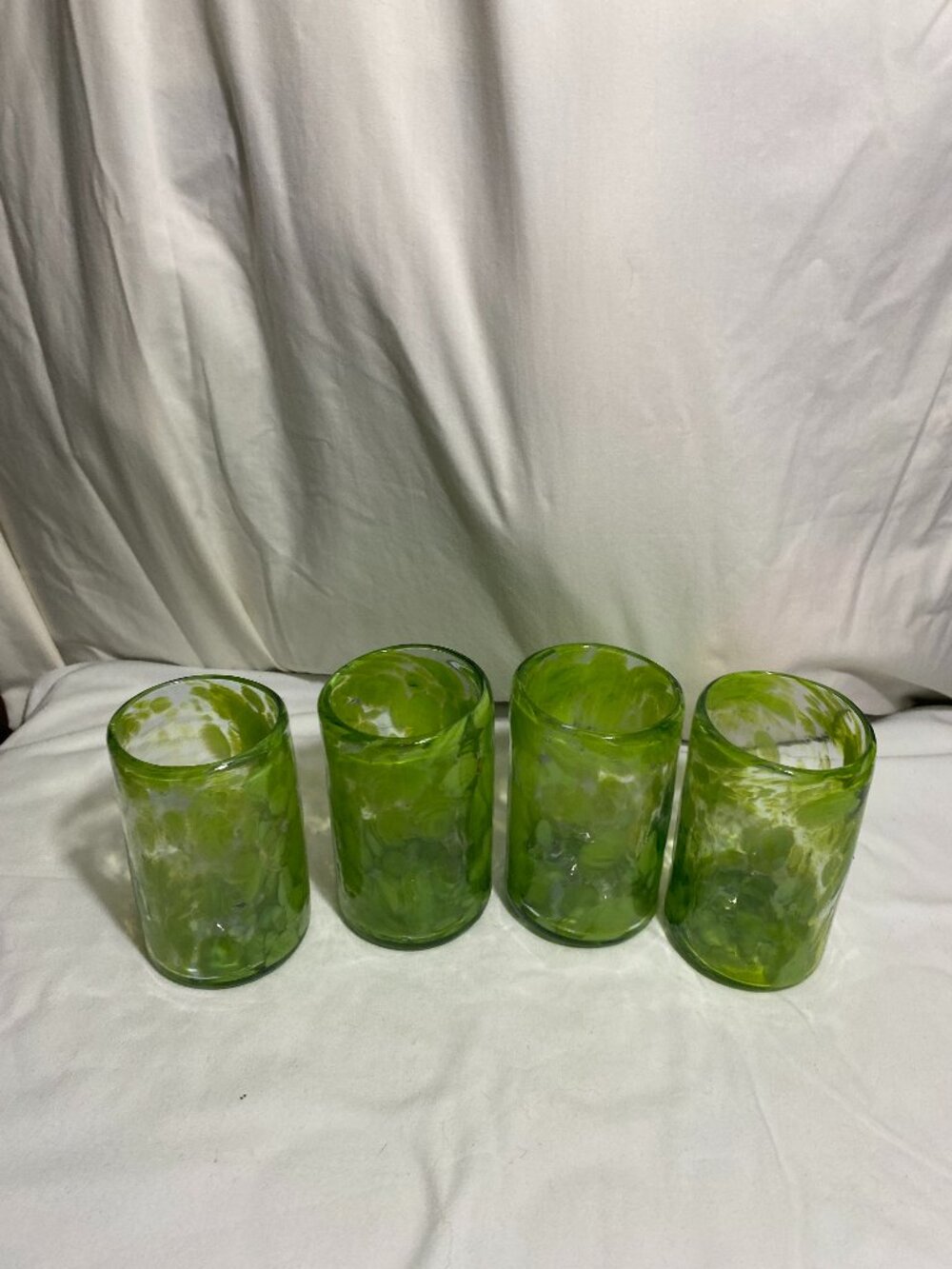 Set of 4 Hand Blown Art Glass Tumblers Green Swirl Confetti Drinking Glasses 5"
